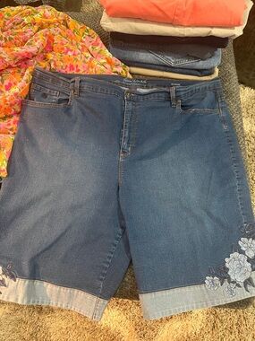 Gloria Vanderbilt Amanda Slimming Effect Dark Blue Jeans RE